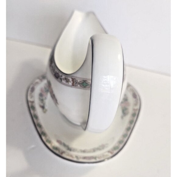 WEDGWOOD Kutani Crane Bone China Gravy Boat & Underplate, Like New - Picture 15 of 16